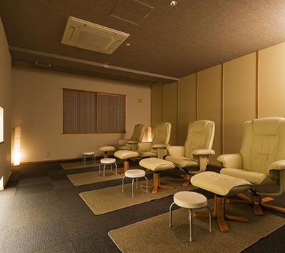 酒店Check-out→札幌北口搭乘Shuttle Bus(1400H)至登別石水亭Check-in→【建議行程】登別溫泉街漫步、閻魔王變臉秀→溫泉旅館百匯自助餐